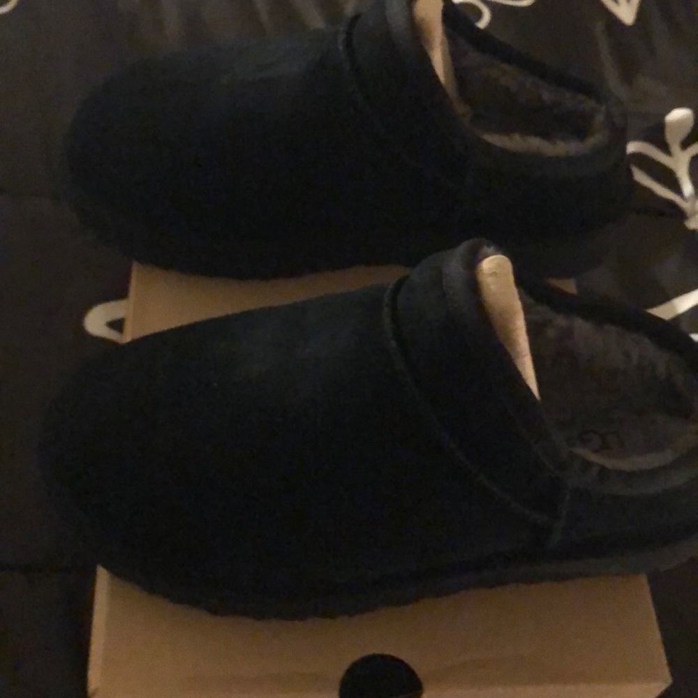 Slip on ugg women’s